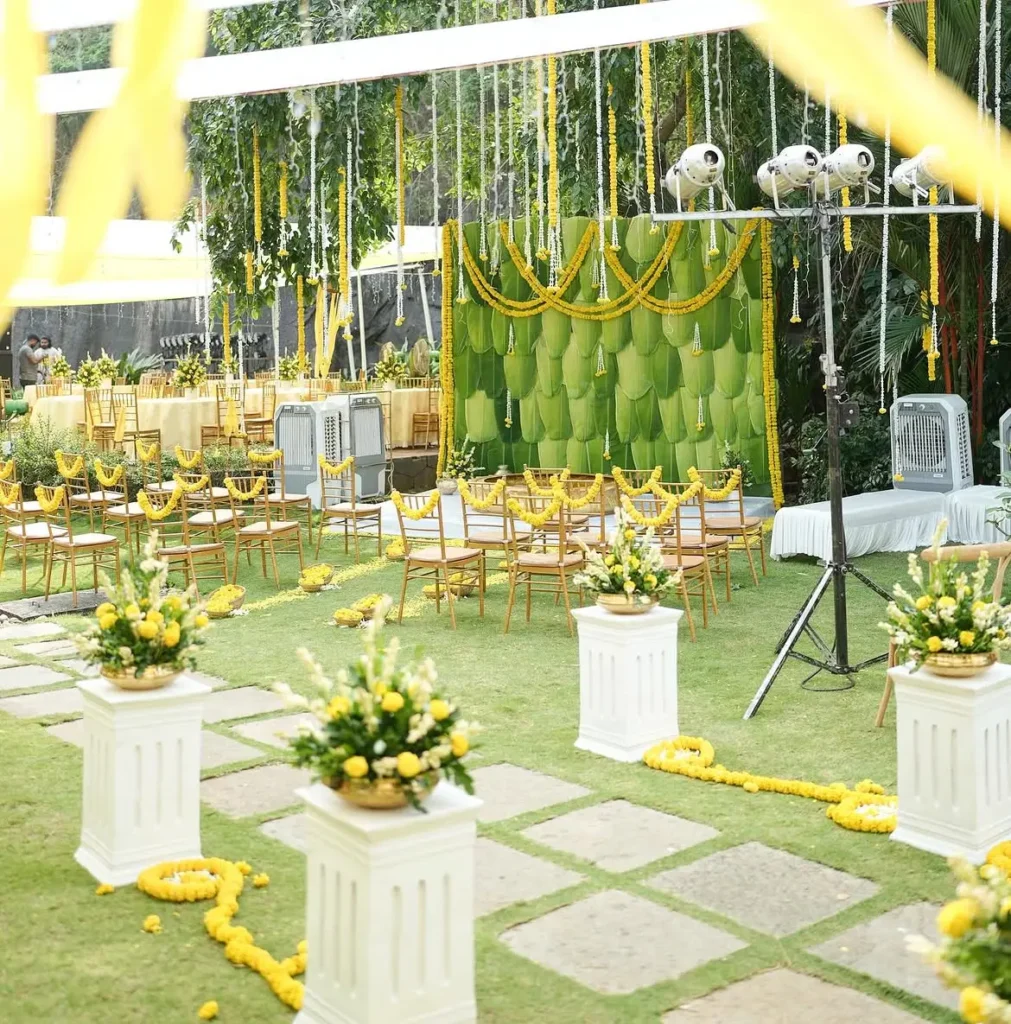 banana and coconut leaf stage decoration by melodia