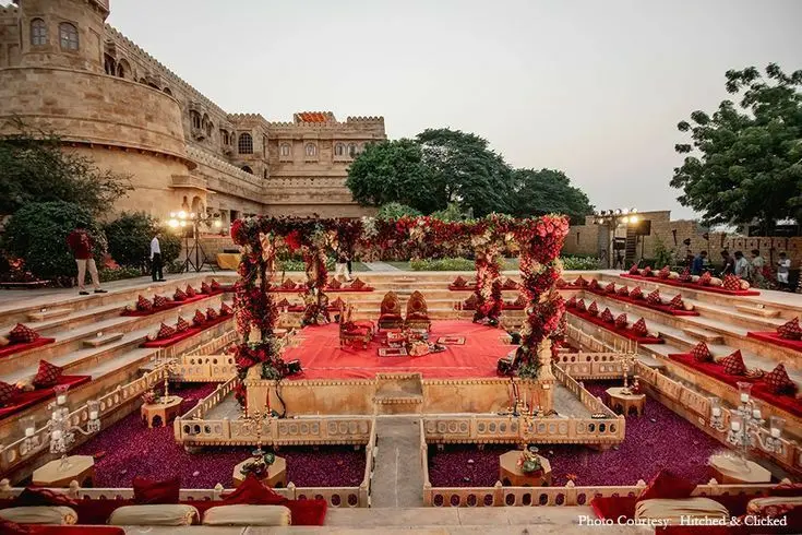 royal palace decor