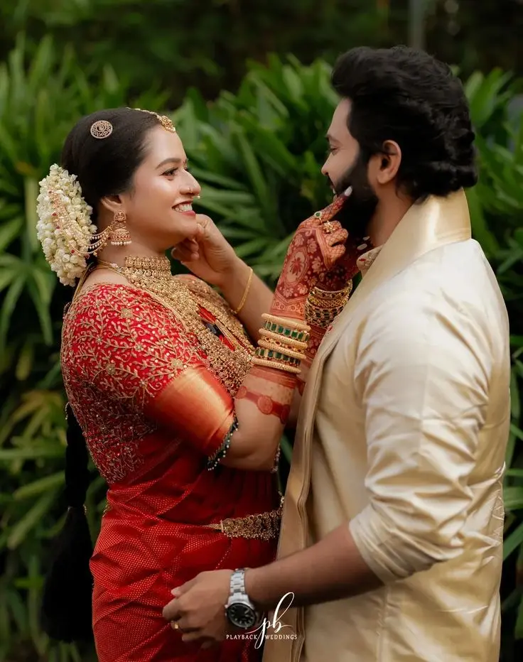 best wedding poses for couples