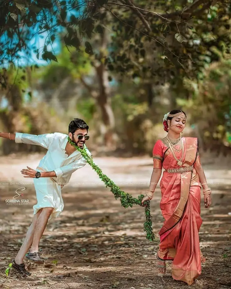 trending wedding poses for couples