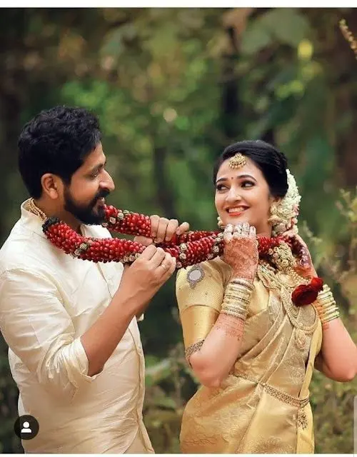 best wedding poses for couples