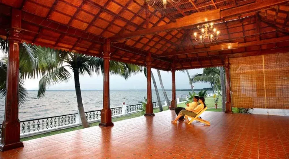 cocobay-resort-in-kumarakom-indoorwedding