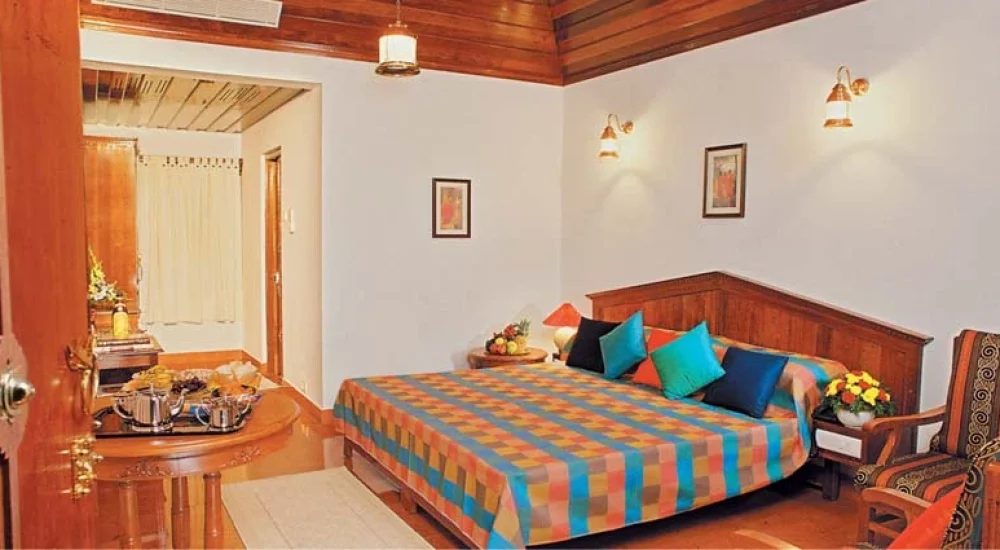 cocobay-resort-in-kumarakom-indoorwedding