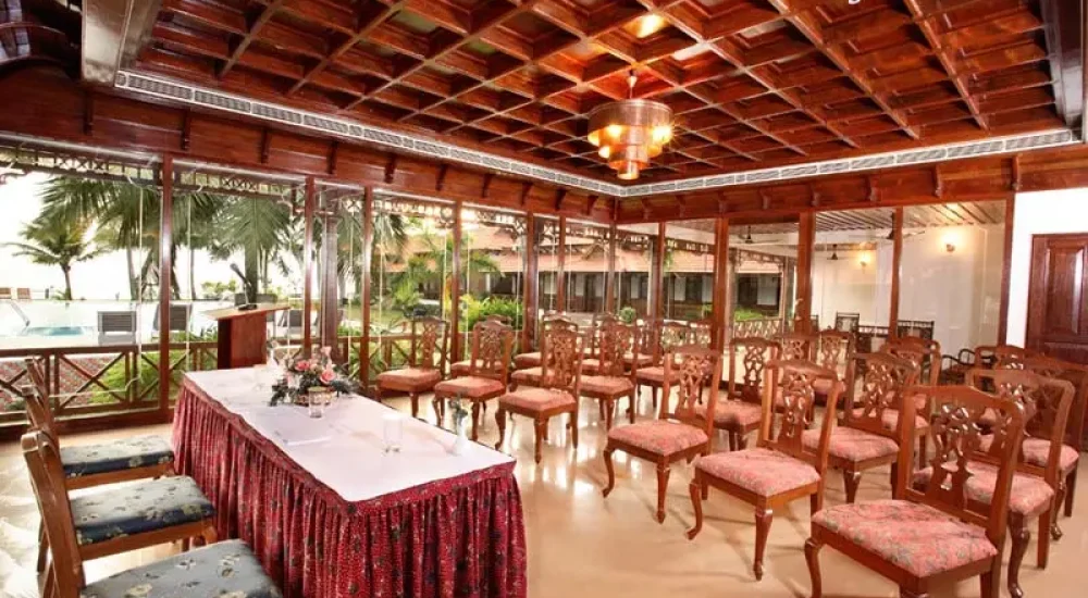 cocobay-resort-in-kumarakom-indoorwedding