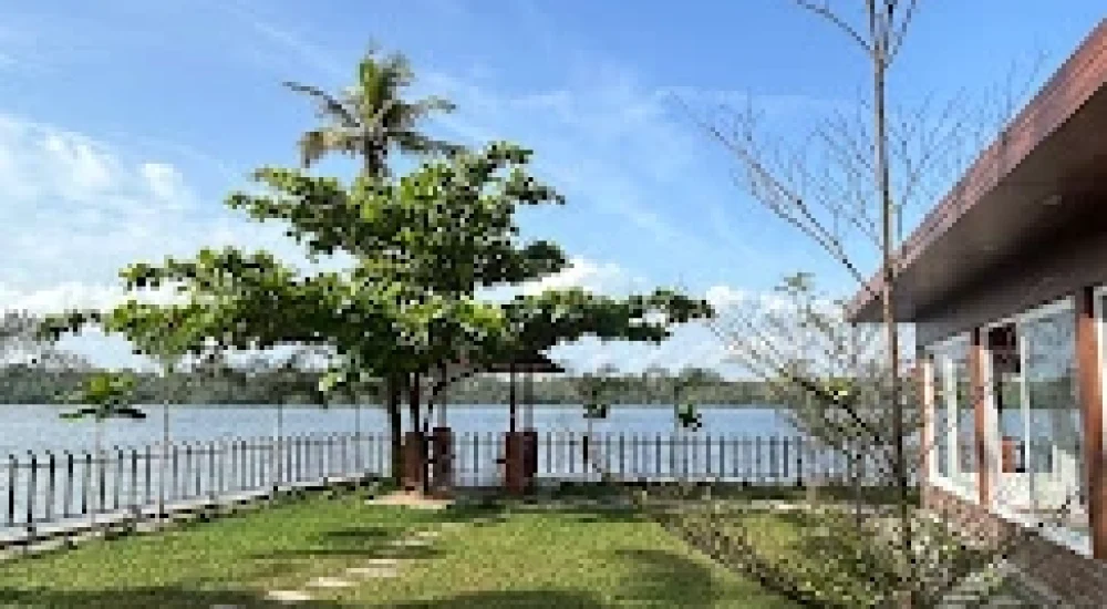 Villa Laguna in Mayyanad, Kollam outdoor for wedding