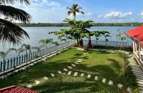 Villa Laguna in Mayyanad, Kollam outdoor for wedding