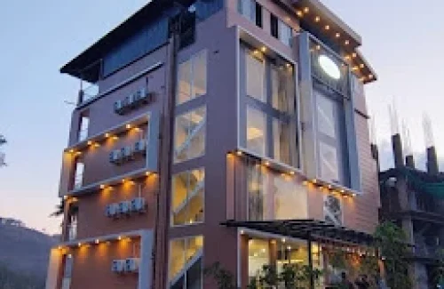 River Bay Athirappilly in Thrissur outdoor for Wedding