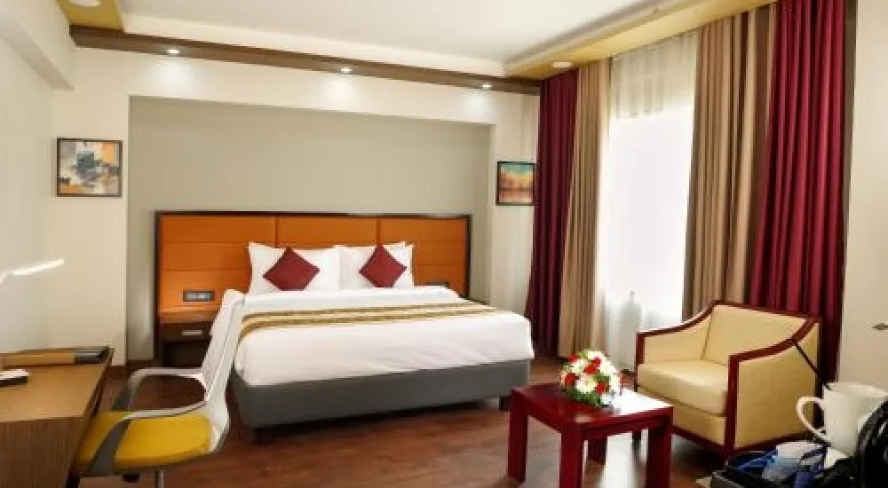 Apollo Dimora, Thampanoor