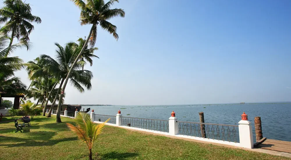 cocobay-resort-in-kumarakom-outdoorwedding