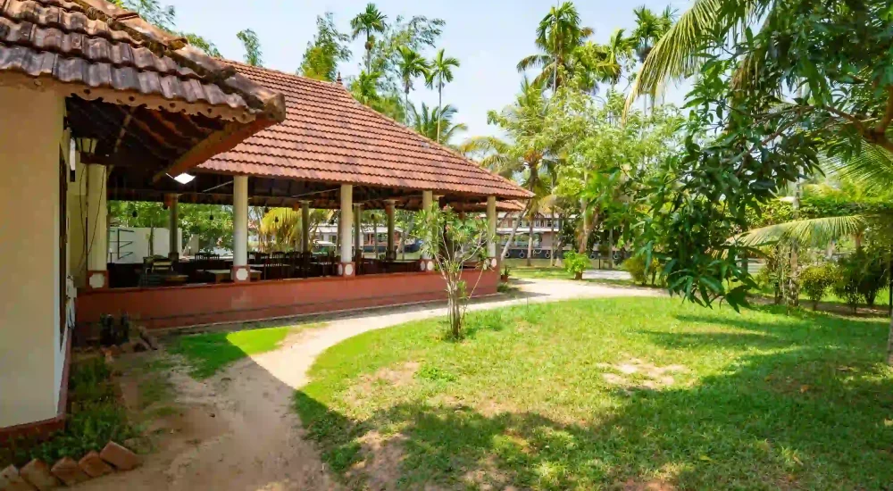 Palm Grove Lake Resort outdoor for wedding