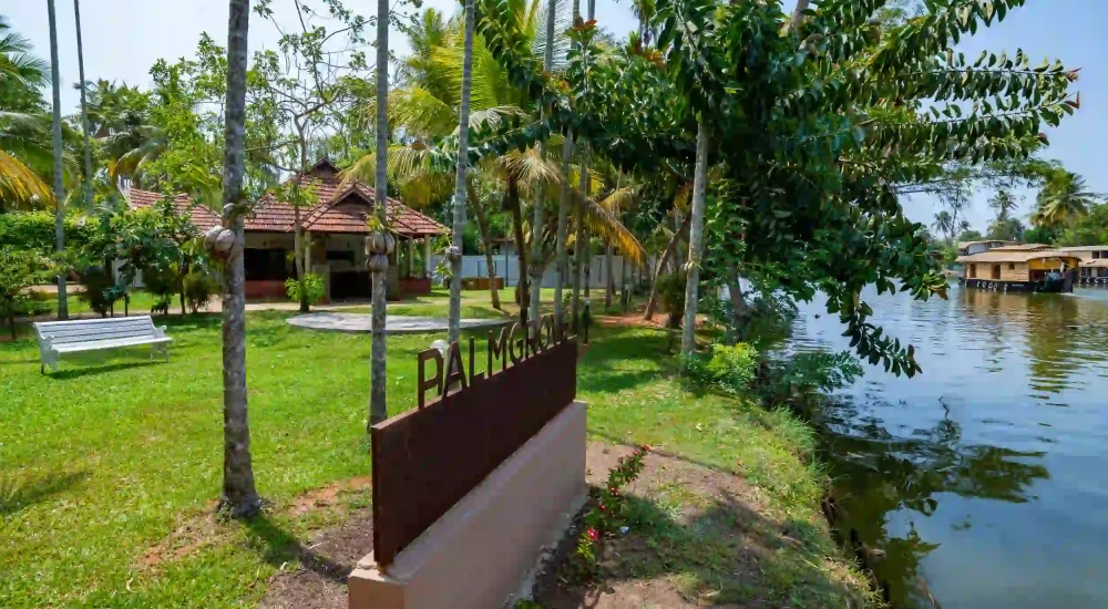 Palm Grove Lake Resort outdoor for wedding
