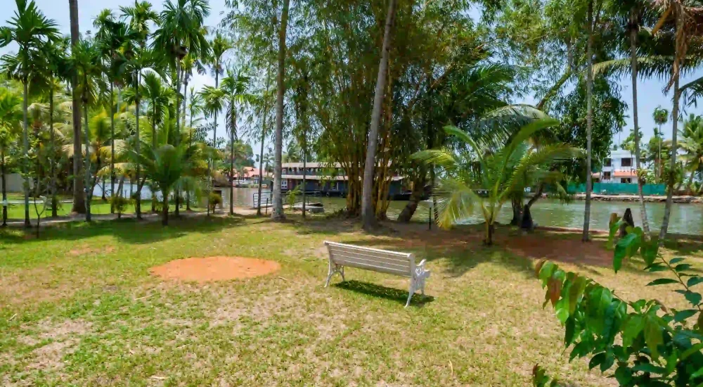 Palm Grove Lake Resort outdoor for wedding