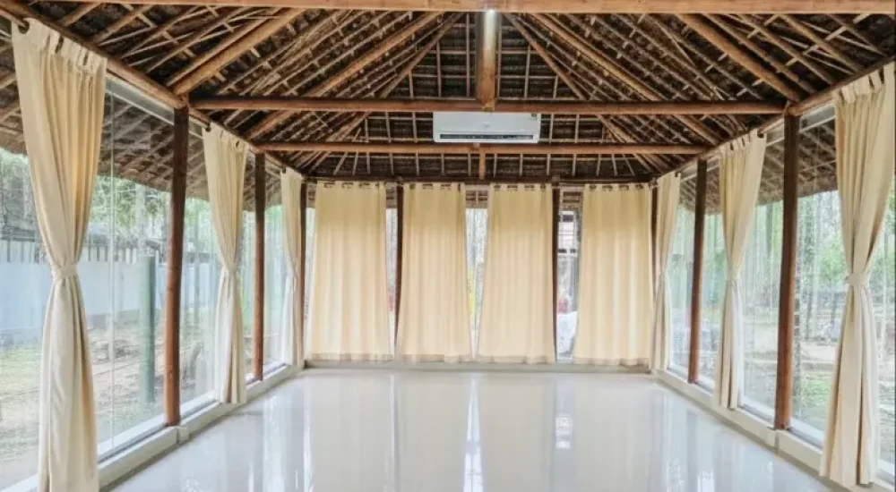 Nila Boat Club in Cheruthuruthi, Thrissur indoor for wedding