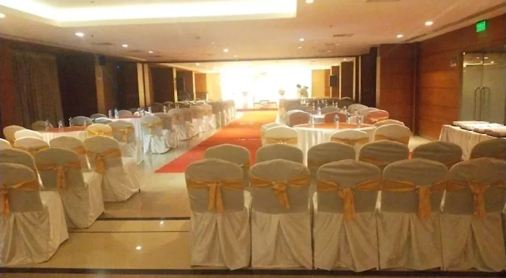Chrysoberyl Hotel and Convention Centre in Kanjikuzhi , Kottayam for wedding