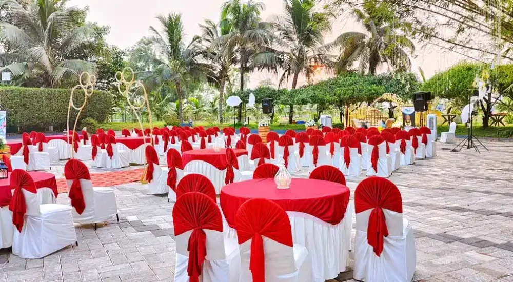 Contour Backwaters Hotel Resort in Changanassery, Kottayam For Wedding