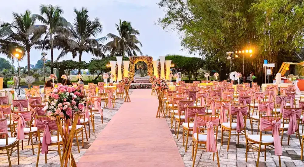 Contour Backwaters Hotel Resort in Changanassery, Kottayam For Wedding