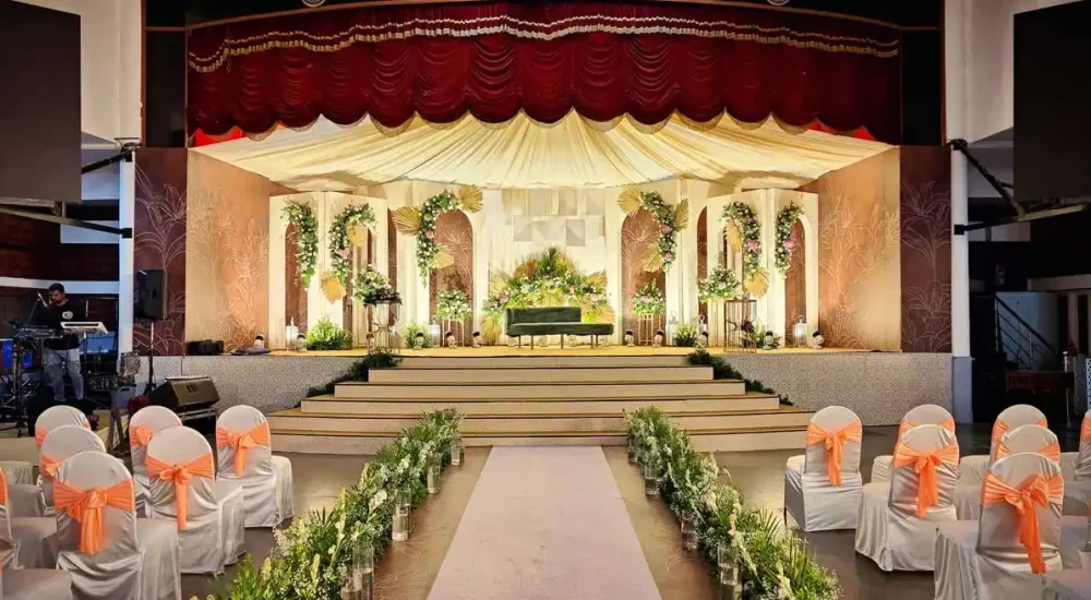 Contour Backwaters Hotel Resort in Changanassery, Kottayam For Wedding