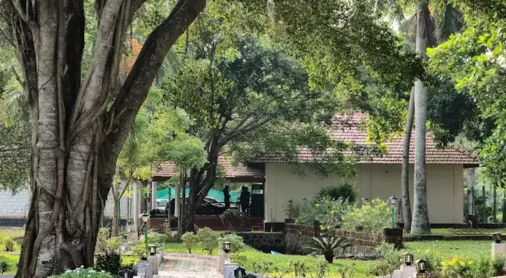 Doves Goldfieldd Lake Resort in Kumarakom For Wedding