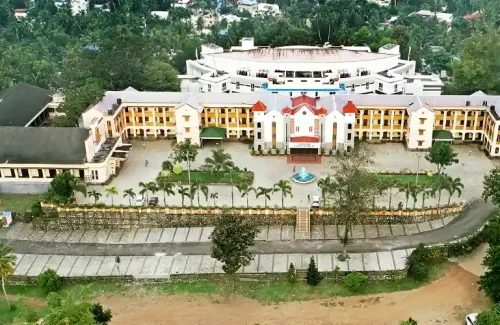 Girideepam Convention Centre in Nalanchira, Thiruvananthapuram for wedding