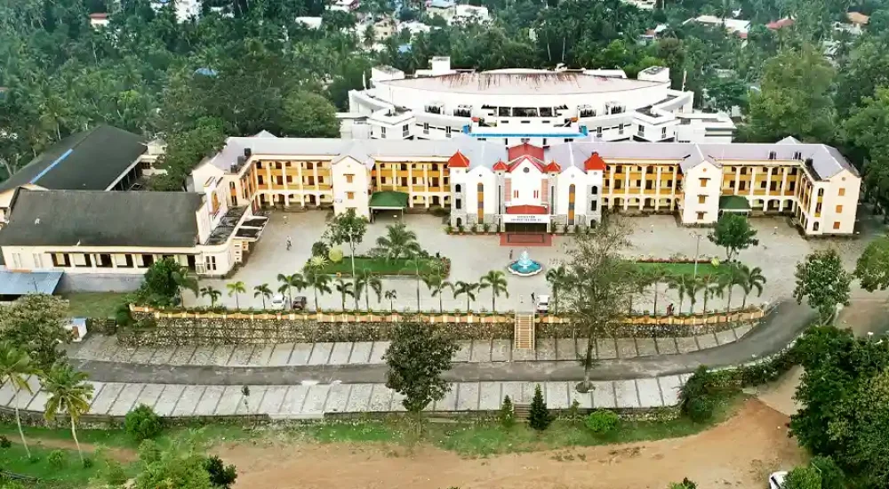 Girideepam Convention Centre in Nalanchira, Thiruvananthapuram for wedding