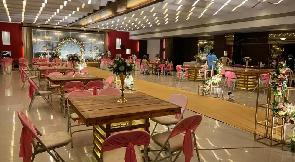 Imperial Insignia in Padma Junction, Kacheripady, Kochi For Wedding