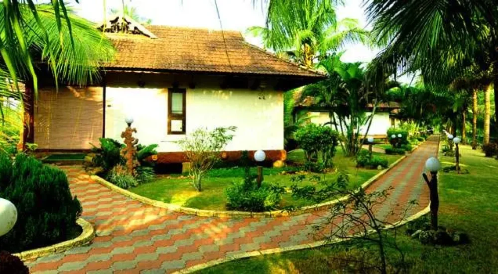 Kalathil Lake Resort in Kumarakom for destination wedding