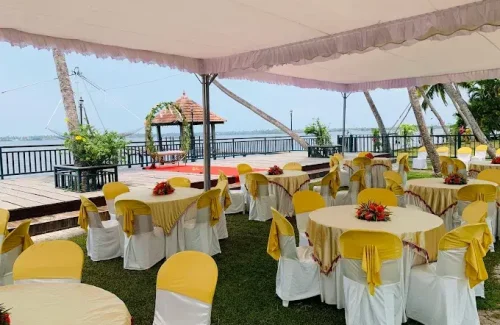 Kallanchery Retreat in Kumbalangi, Kochi for wedding