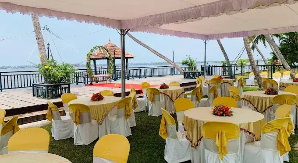 Kallanchery Retreat in Kumbalangi, Kochi for wedding