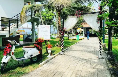 Kallanchery Retreat in Kumbalangi, Kochi for wedding