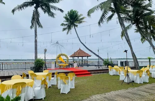 Kallanchery Retreat in Kumbalangi, Kochi for wedding