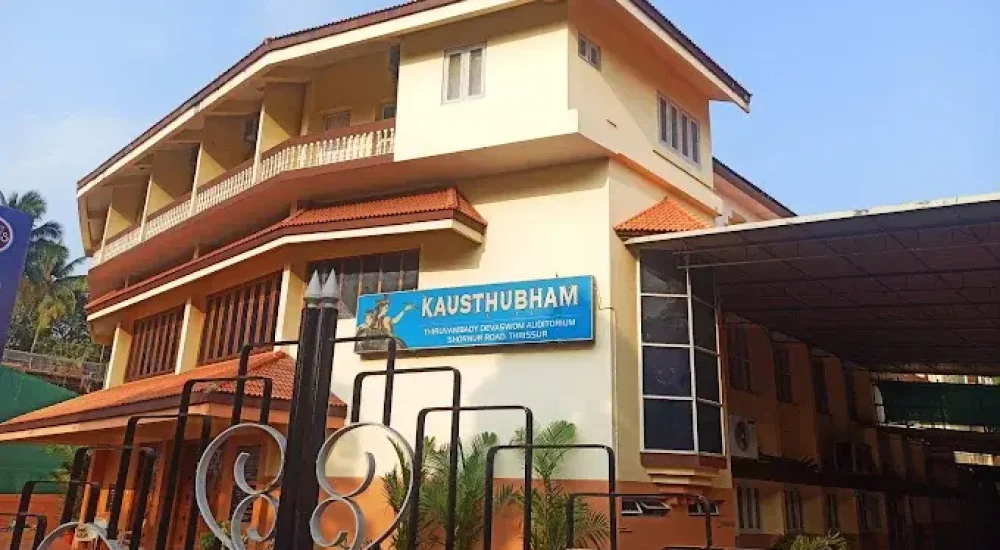 Kausthubham Auditorium in Naikkanal, Thrissur for hindhu wedding