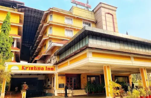 Krishana inn guruvayur, Thrissur outdoor for hindhu WeddingKrishana inn guruvayur, Thrissur outdoor for hindhu Wedding