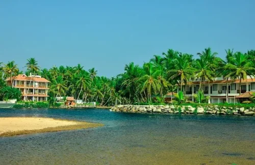 Destination wedding veneus Lake and Beach Ayurvedic Resort in Kumarakam For Wedding