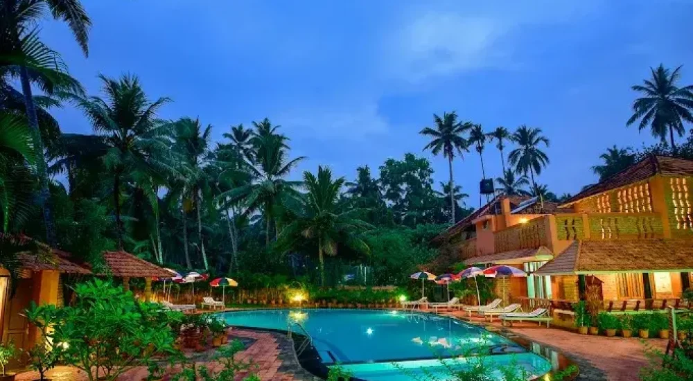 Destination wedding veneus Lake and Beach Ayurvedic Resort in Kumarakam For Wedding