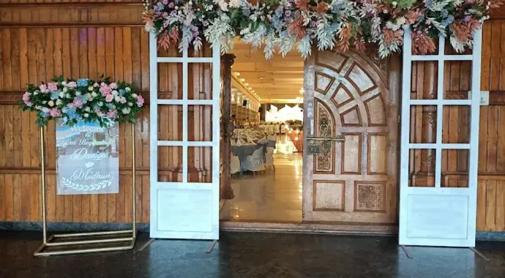 Le Grande in Kuriachira, Thrissur for wedding