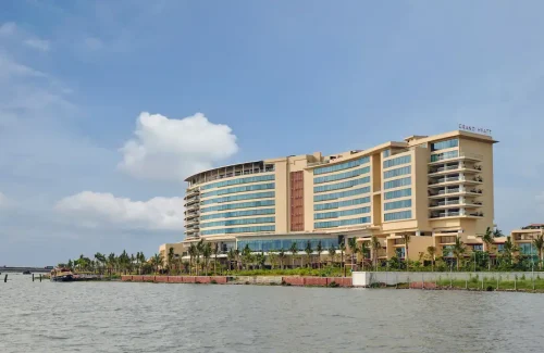 Lulu Bolgatty International Convention Center in Kochi, Ernakulam for wedding