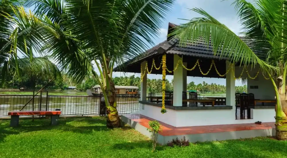 backwater-brook-in-kumarakom-kottayam-outdoorwedding