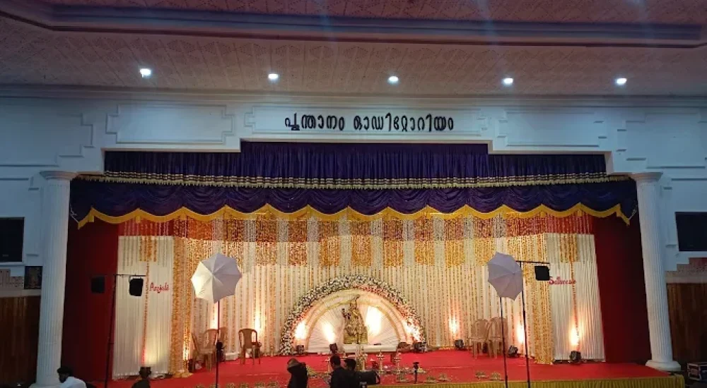 Poonthanam Auditorium in Guruvayur, Thrissur For Wedding