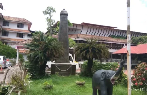 Poonthanam Auditorium in Guruvayur, Thrissur For Wedding