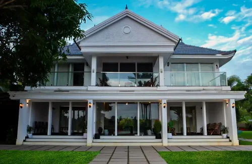 Riveria Portico by ohstayz in Manjaly, Kochi outdoor for wedding