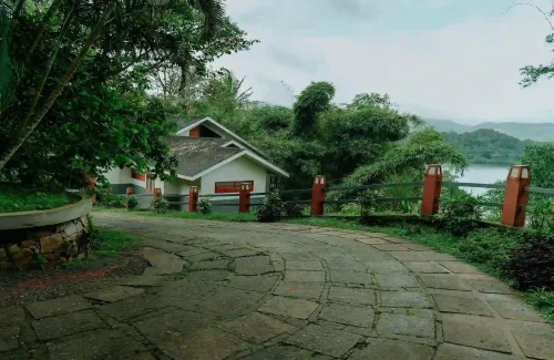 Wayanad Silverwoods Resorts in Padinjarathara, Wayanad