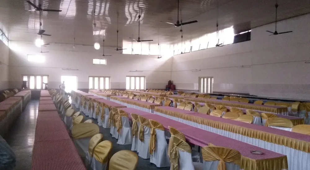 Sree Parvathy Mandapam AC Hall Auditorium in Chandranagar Colony, Palakkad for wedding