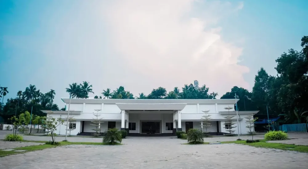 Star Convention Centre in Manjapra, Kochi for wedding