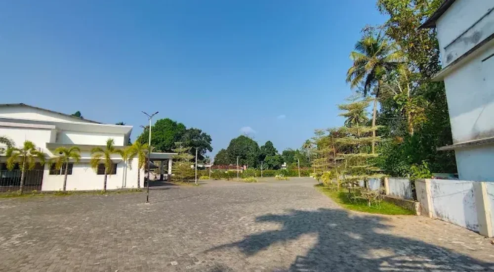 Star Convention Centre in Manjapra, Kochi for wedding