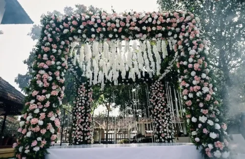 KR Thekkedathu Mana In Kunnamkulam, Thrissur For Destination Wedding