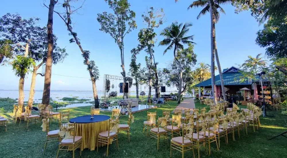 Canoe Ville Punnamada, Kottankulangara, Alappuzha For Wedding