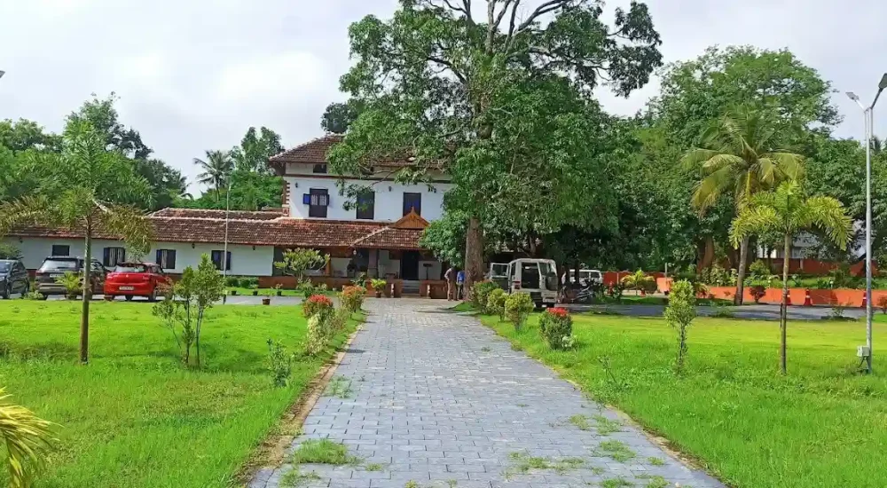 CHITHRAPURI Heritage Hotel in Alathur, Palakad for traditional Wedding