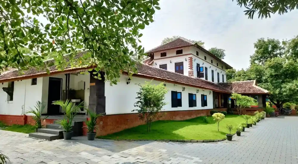 CHITHRAPURI Heritage Hotel in Alathur, Palakad for traditional Wedding