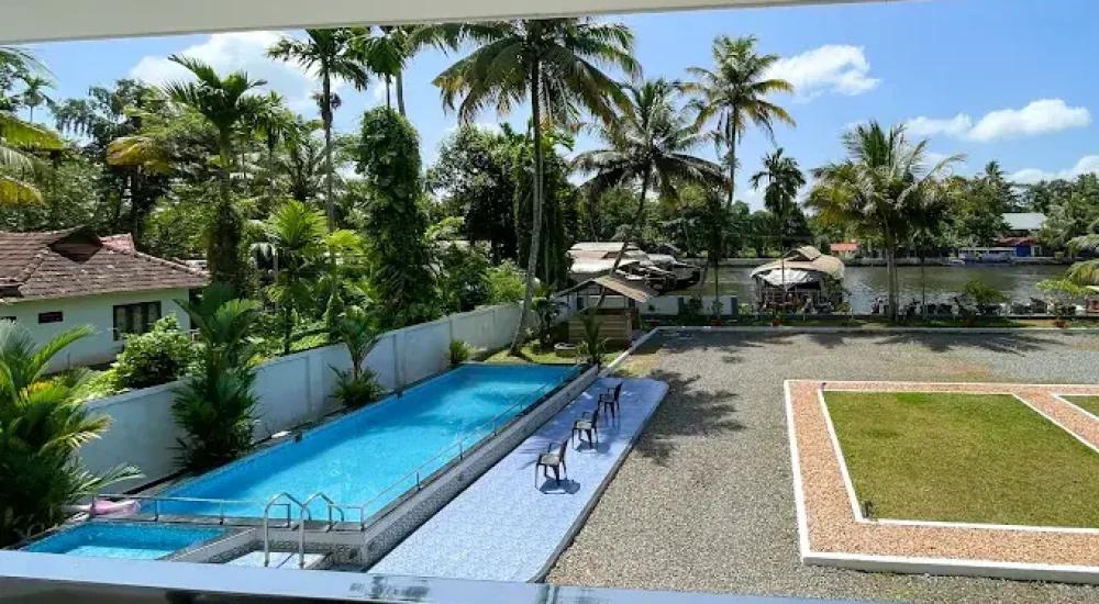 Chaandhni Lake View Resort Alappuzha For Wedding