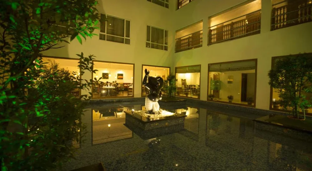 Hotel Devaragam in East Nada, Guruvayur, Thrissur for wedding